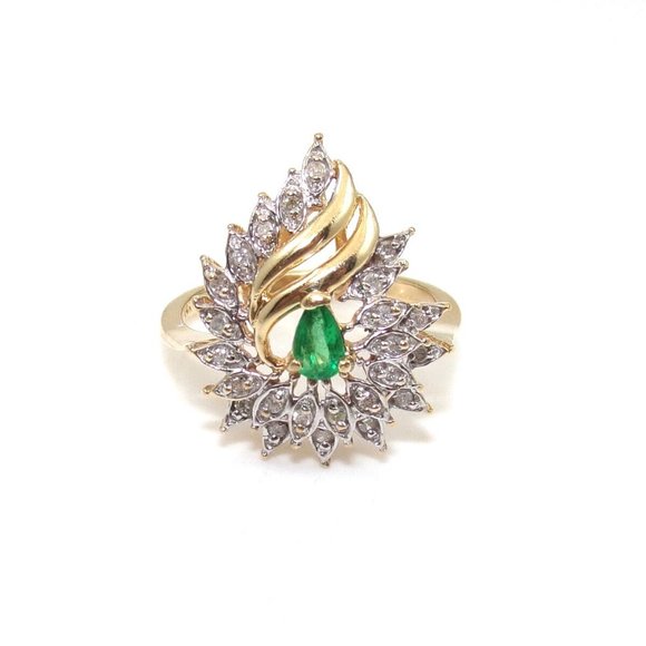 14K Yellow Gold Ring Size 7.25 Natural Emerald Diamond